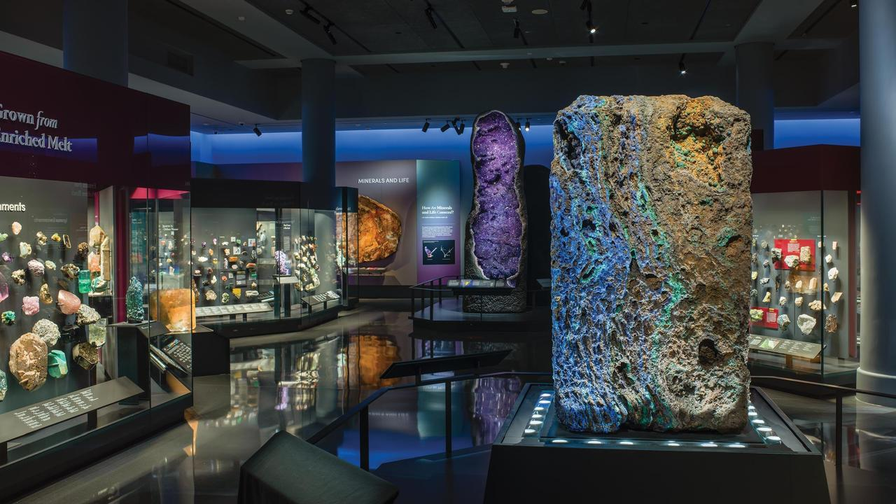 Sculptures & Objects