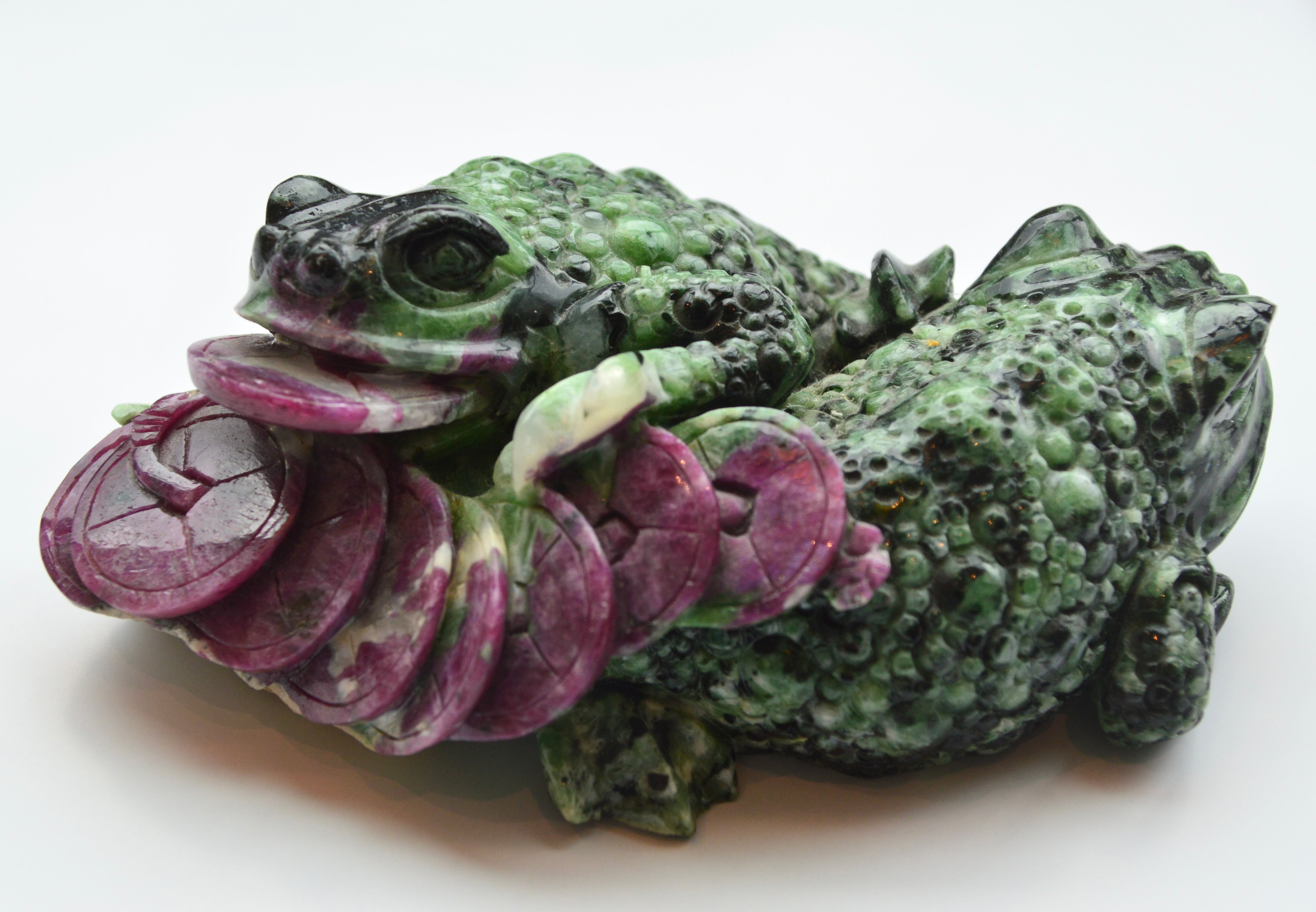 Frogs of Fortune – Ruby in Zoisite