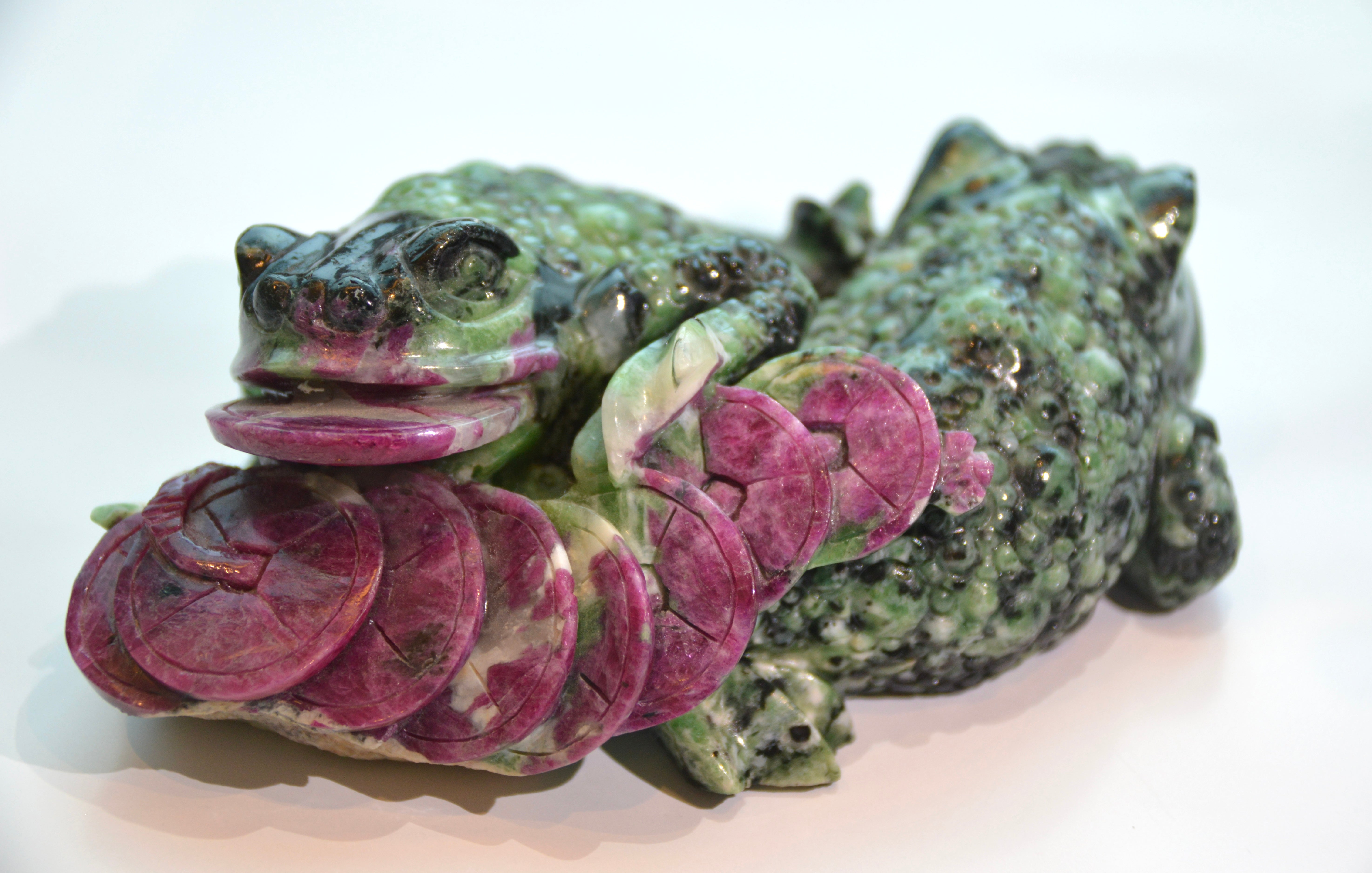 Frogs of Fortune – Ruby in Zoisite